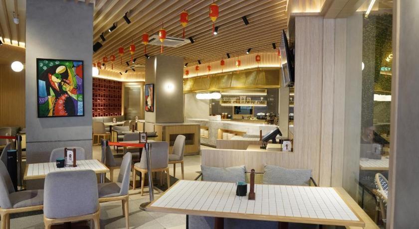 פקאנבארו New Hollywood Hotel מראה חיצוני תמונה