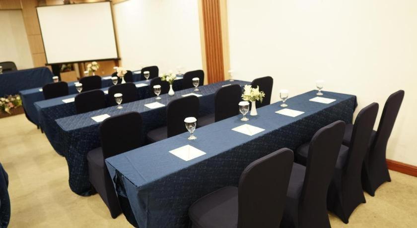 פקאנבארו New Hollywood Hotel מראה חיצוני תמונה