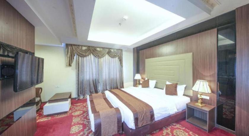 פקאנבארו New Hollywood Hotel מראה חיצוני תמונה