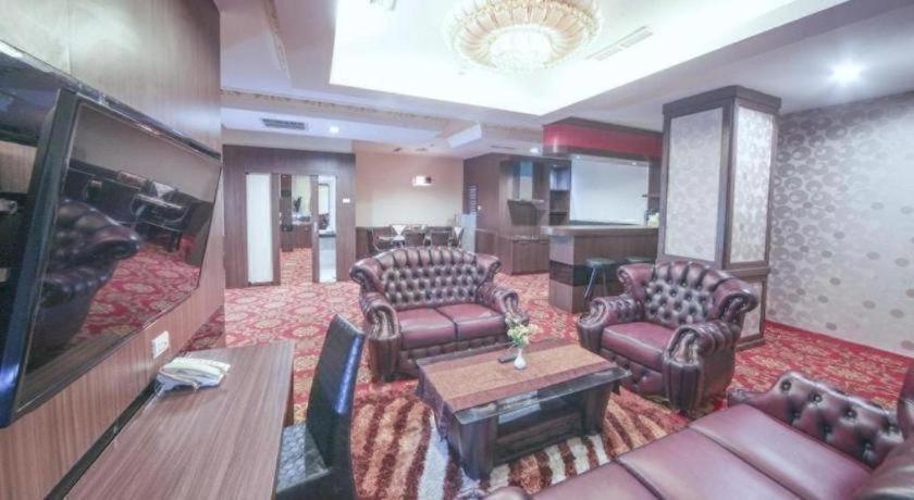 פקאנבארו New Hollywood Hotel מראה חיצוני תמונה