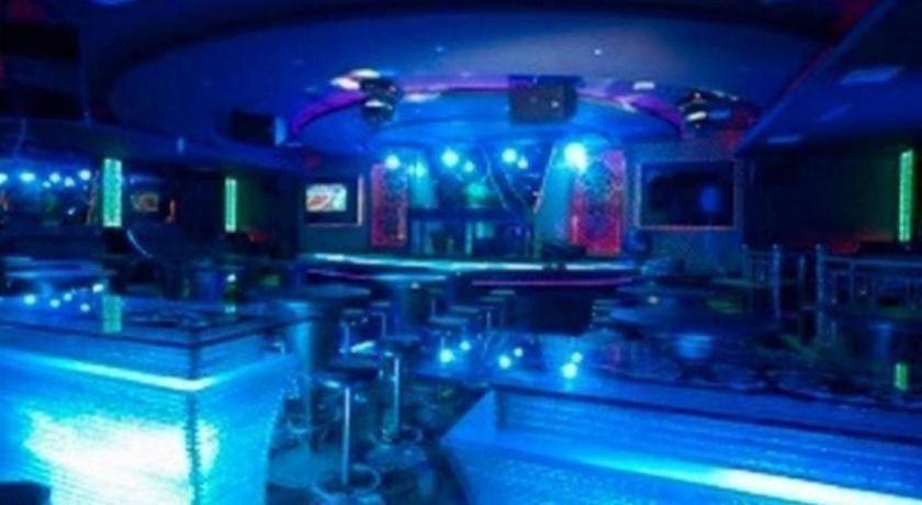 פקאנבארו New Hollywood Hotel מראה חיצוני תמונה