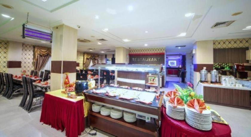 פקאנבארו New Hollywood Hotel מראה חיצוני תמונה